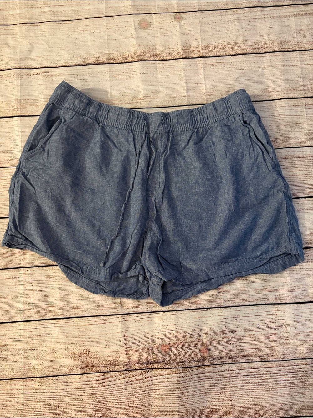 GAP Women's Chambray Elastic-Waist Blue Shorts